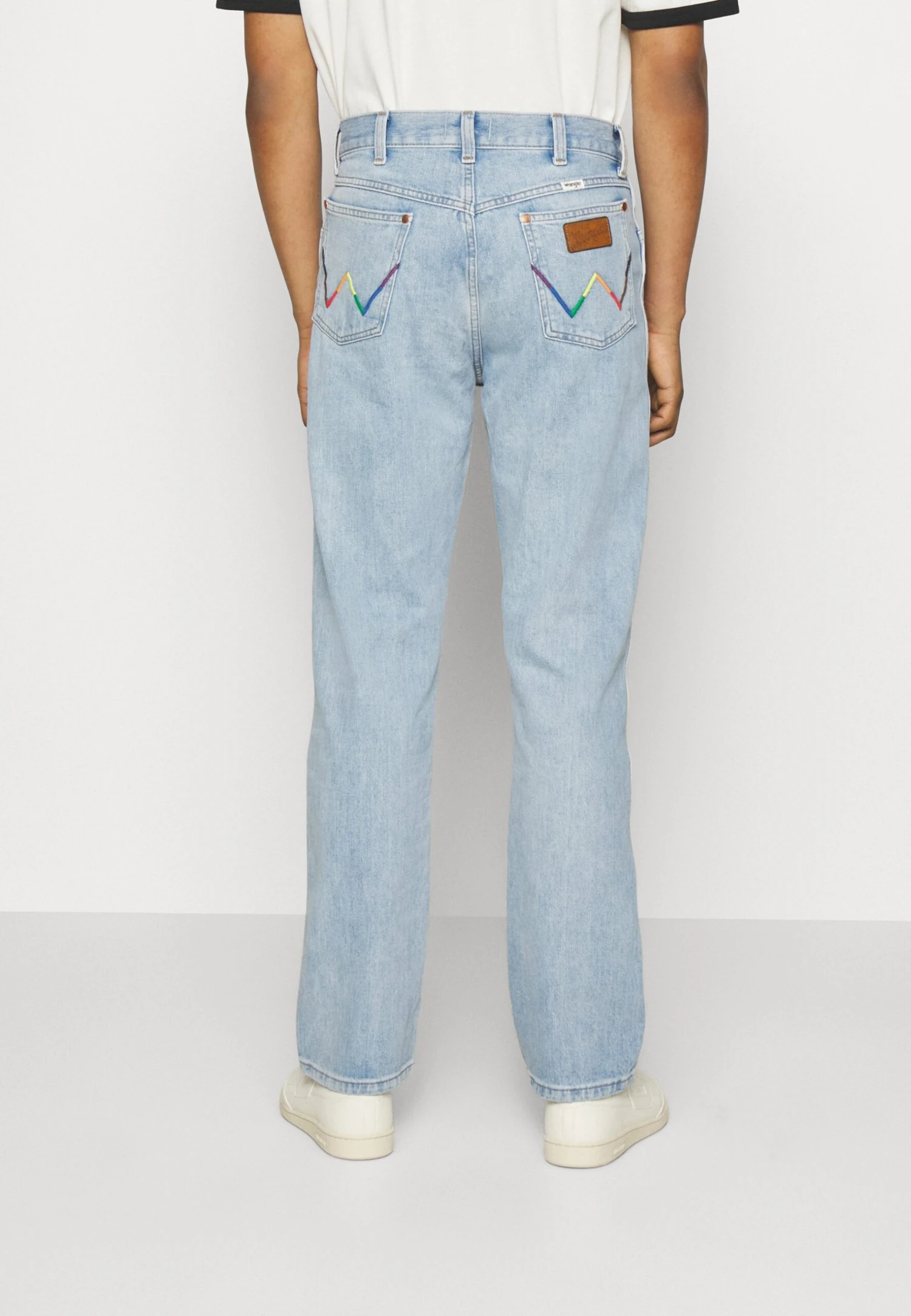 Wrangler Unisex - Vaqueros Rectos - Light Blue 5 Wrangler Unisex - Vaqueros Rectos - Light Blue - Imagen 3