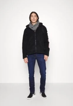 Wrangler Texas - Vaqueros Slim Fit - Convoy -Wrangler a82c4d7ec6814328bbc1bddab500d71b