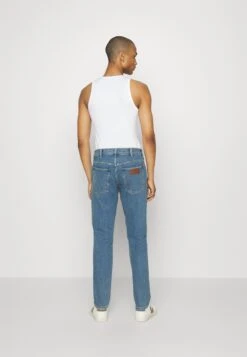 Wrangler River - Vaqueros Rectos - Octane -Wrangler b4872657861046018c471e2e98da1f50