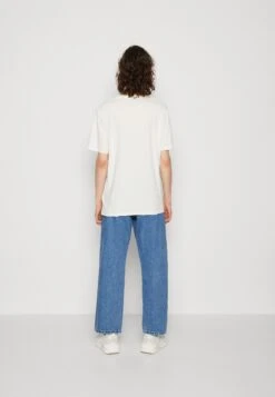 Wrangler Sign Off Tee 2 Pack- Camiseta Básica - Captains Blue 11 Wrangler Sign Off Tee 2 Pack- Camiseta Básica - Captains Blue -Wrangler b567694779034221b1838737d811ad44