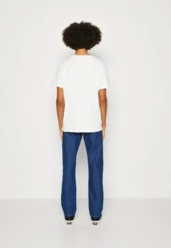 Wrangler Logo Tee - Camiseta Básica - White 10 Wrangler Logo Tee - Camiseta Básica - White -Wrangler bb5489c72b384d289c9fe80576078cf5