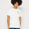 Wrangler Logo Tee - Camiseta Básica - White -Wrangler c1d8ee6f615f40f0ba0433f353bd1d60