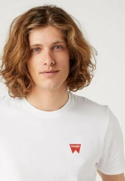 Wrangler Sign Off Tee - Camiseta Básica - White -Wrangler c431ffbfd04e447fb0fefcf7a0c49339