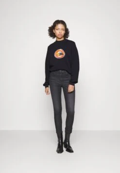 Wrangler -Wrangler c78acac1d37448fc9389ae82e6e21f6f