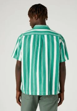Wrangler Camisa - Leprechaun Green 9 Wrangler Camisa - Leprechaun Green -Wrangler c7a83d72f5654e4d9cc5a826dd3d0176