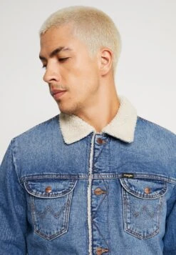 Wrangler Sherpa - Chaqueta Vaquera - Blue Denim 11 Wrangler Sherpa - Chaqueta Vaquera - Blue Denim -Wrangler c7f657437aeb4fd79a78741ed0c5cc4a