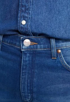 Wrangler Vaqueros Rectos - Stone Blue Denim -Wrangler ccfd5ca891714dcebb036956cd9ebb48
