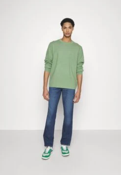 Wrangler Texas Slim - Vaqueros Slim Fit - Dark-Blue-Denim -Wrangler d53ab71a36bd4b5ea9276b1db34a6af6