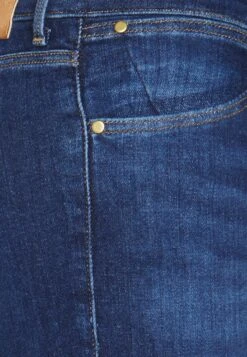 Wrangler Vaqueros Pitillo - Authentic Love -Wrangler dbbbc1ac53de4876a4ca299af0398762