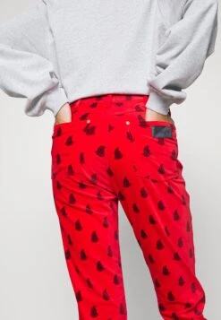 Wrangler Walker - Vaqueros Slim Fit - Red -Wrangler dd25d1d233c24e4599b4aea0a82fc6f6