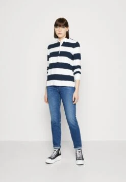 Wrangler Vaqueros Slim Fit - Juniper -Wrangler debfece47b2b4f6997d6f719b13451a6