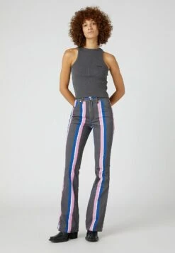 Wrangler -Wrangler dee60aaa133e4b4caa1b9e6610ab733d