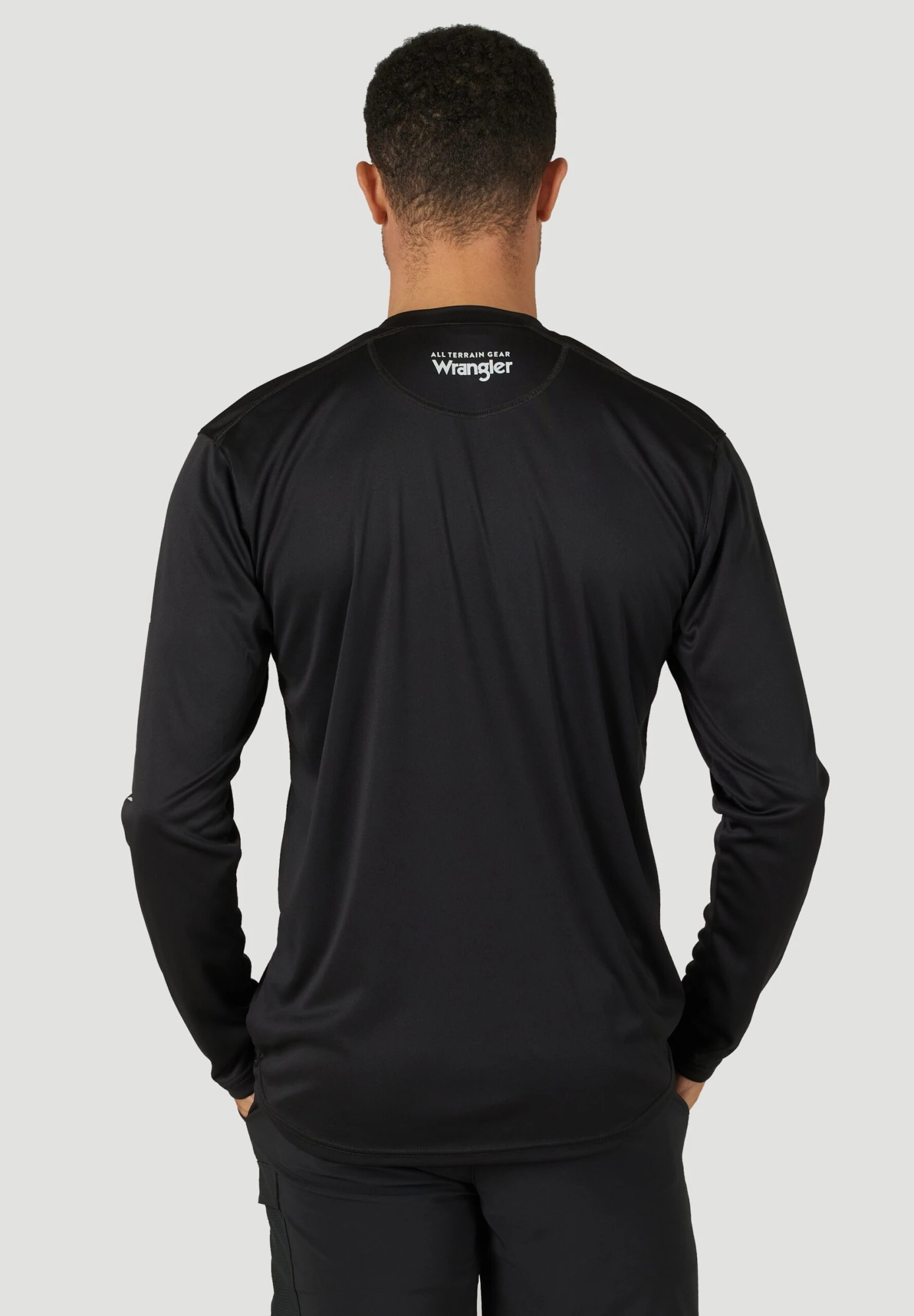 Wrangler All Terrain Gear Ls Sun Tee - Camiseta De Manga Larga - Black 5 Wrangler All Terrain Gear Ls Sun Tee - Camiseta De Manga Larga - Black - Imagen 3
