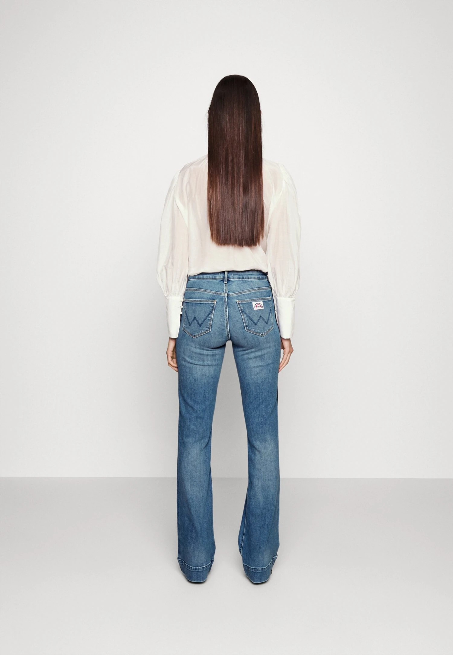 Wrangler Vaqueros A Campana - Shady Lady 5 Wrangler Vaqueros A Campana - Shady Lady - Imagen 3