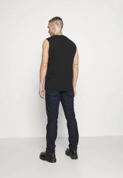 Wrangler Texas- Vaqueros Slim Fit - Lucky Star 10 Wrangler Texas- Vaqueros Slim Fit - Lucky Star -Wrangler e29b5c80ba8c463fb9eb6edecd840825