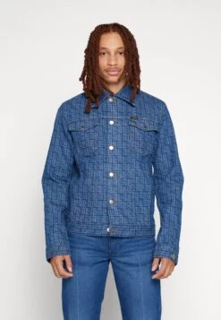 Wrangler Cowboy Cut Jacket - Chaqueta Vaquera - Blue Denim -Wrangler e69b3a669fbf4812b4a12d4d371070fd