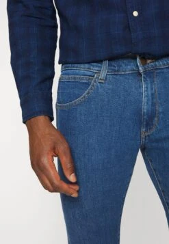 Wrangler Bryson - Vaqueros Pitillo - Revival -Wrangler ed84fe4d246f4c9384e45cea1c9eecbb