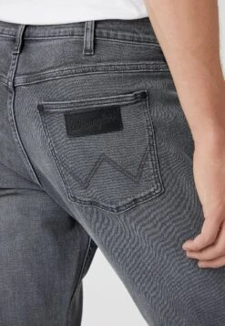 Wrangler Greensboro - Vaqueros Rectos - Ebony Sky -Wrangler ee8a924c74c0483ea6cf77a2983d1b5e