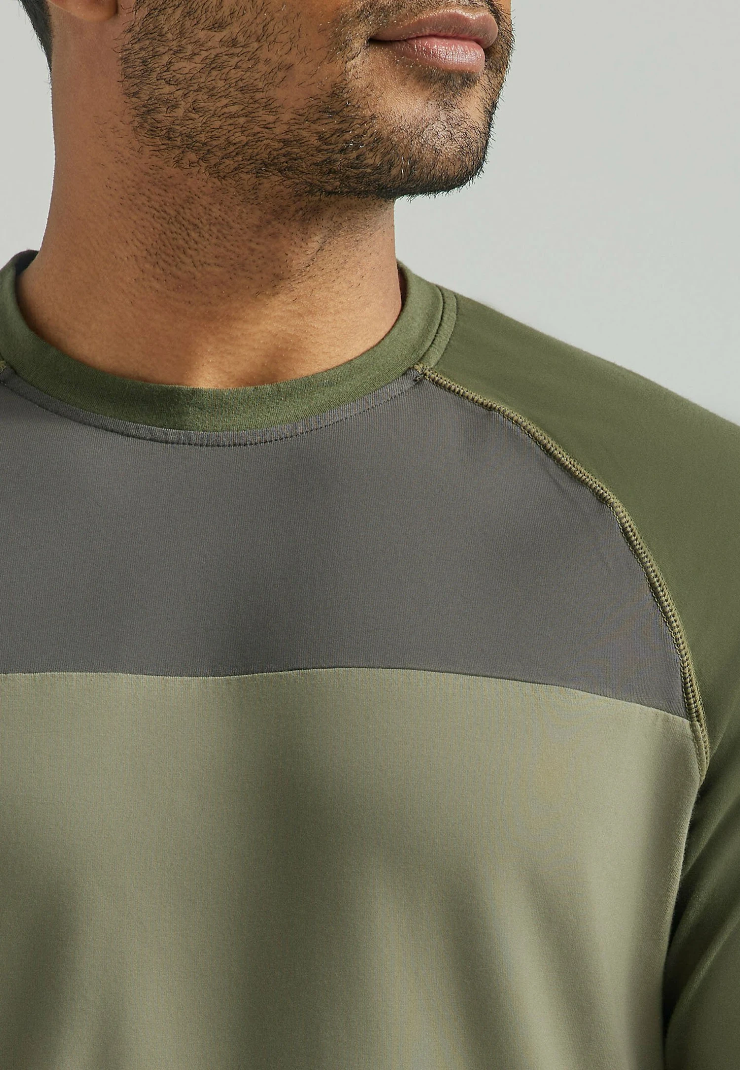 Wrangler Ss Hybrid Tee - Camiseta Estampada - Dusty Olive 6 Wrangler Ss Hybrid Tee - Camiseta Estampada - Dusty Olive - Imagen 4