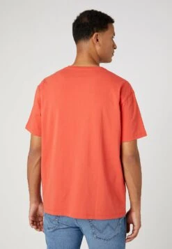 Wrangler Slogan Tee - Camiseta Estampada - Light Red -Wrangler ff768087ef6e4f928bba39a290f66daf